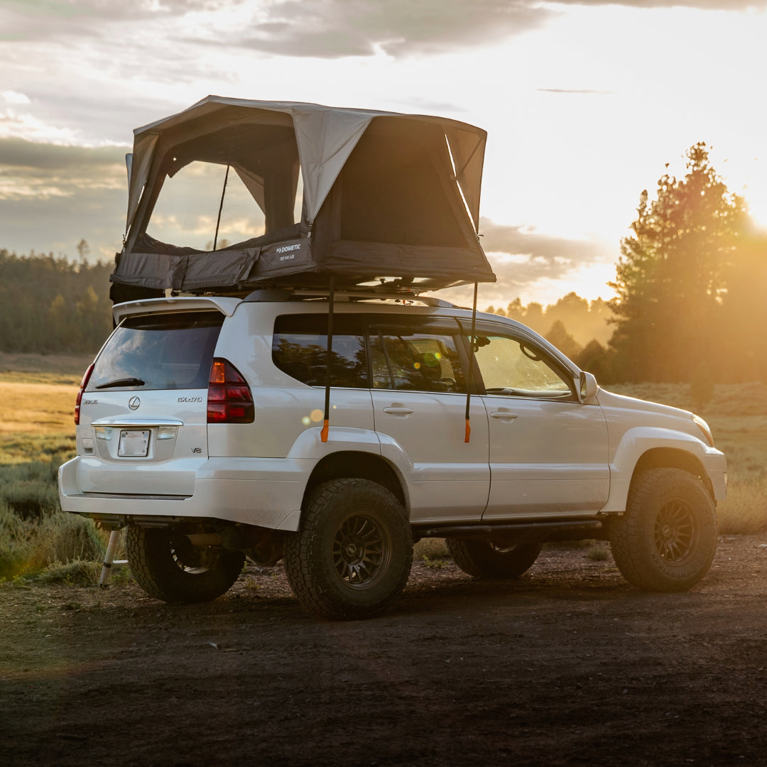 The Best Roof Rack for 2023: The Lexus GX470 Crossbars Kit